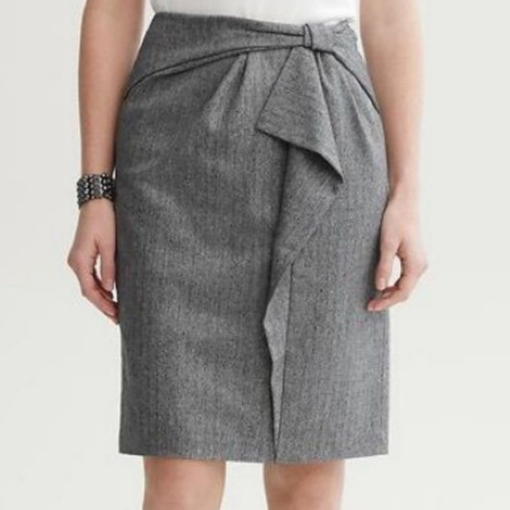 Banana Republic wool pencil skirt gray bow detail